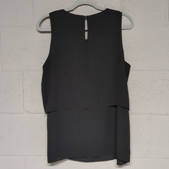 Women's Pleoione Flowy Assymetrical Sleeveless Blouse Size Medium - Picture 3 of 5